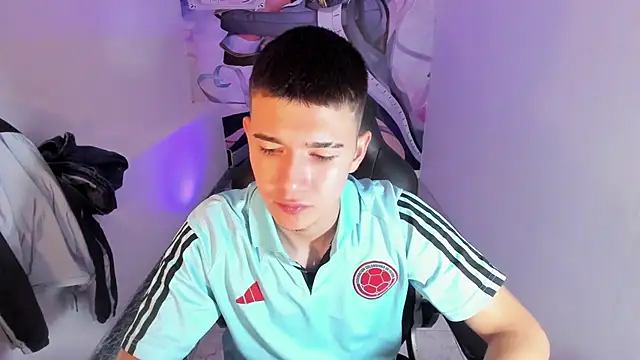 Aleck_Boy's cam snapshot