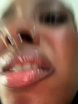 Your_Paris's cam snapshot