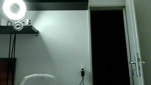 alpha-hunk's cam snapshot