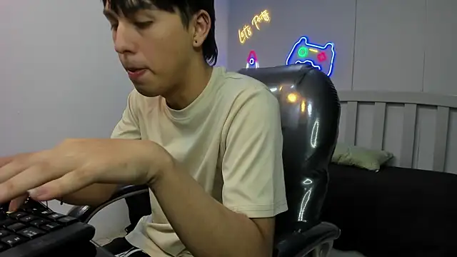 StiwenTwink's cam snapshot