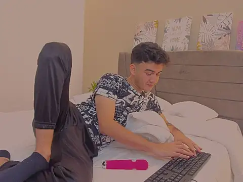 Feiccer_Thomson1's cam snapshot