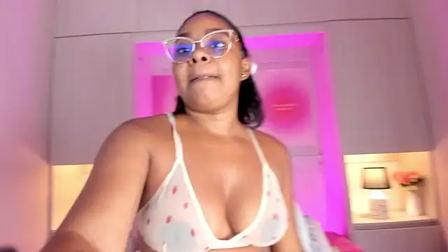 tamaraa_smiith's cam snapshot