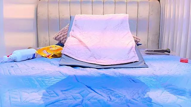 kata_hazel's cam snapshot