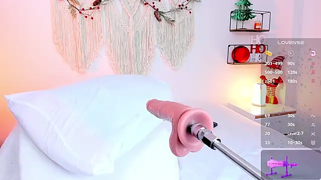 little_ivonne's cam snapshot