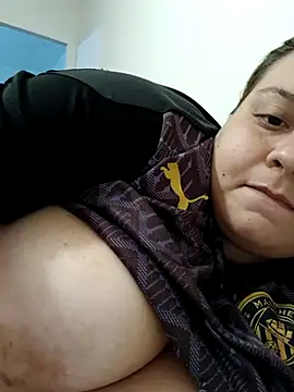 carola_hotwife's cam snapshot