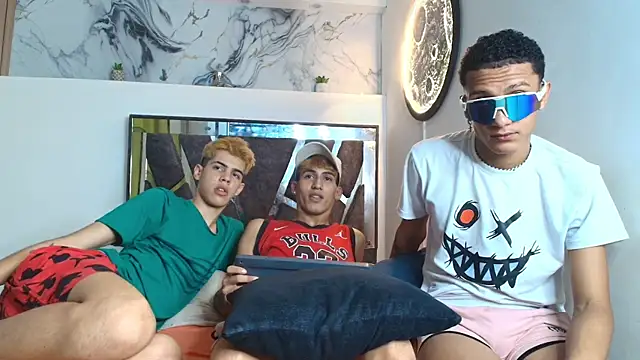 IMPERIO_ROMANO's cam snapshot