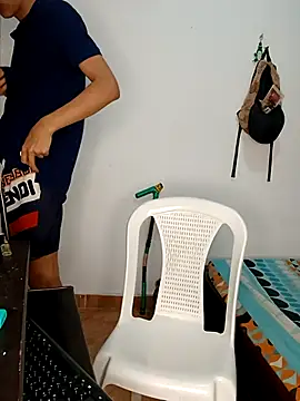 Alayn_sexy_ayes's cam snapshot