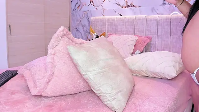 kiana_cream's cam snapshot