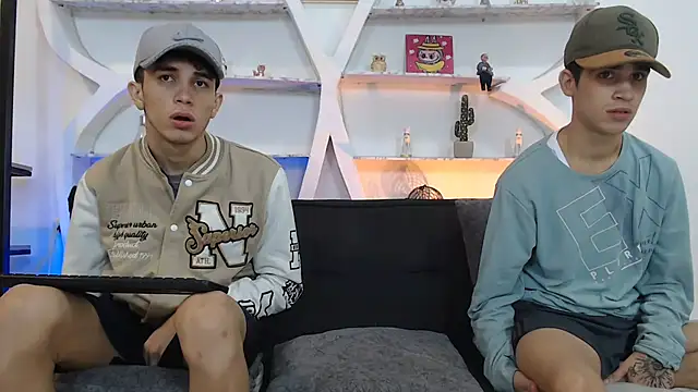 THREE_GUYS_HOT's cam snapshot