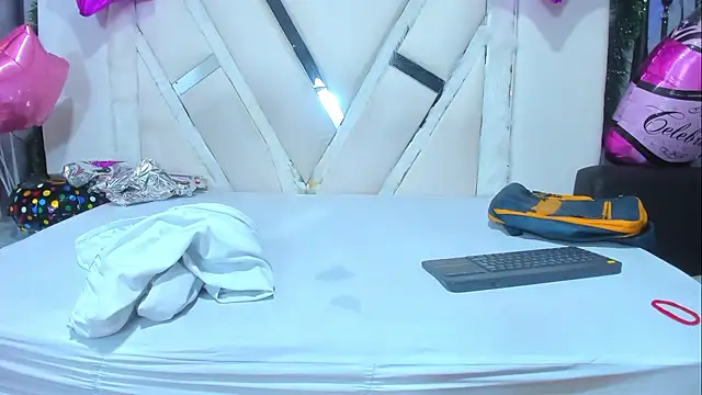 Sarahwalkerr's cam snapshot