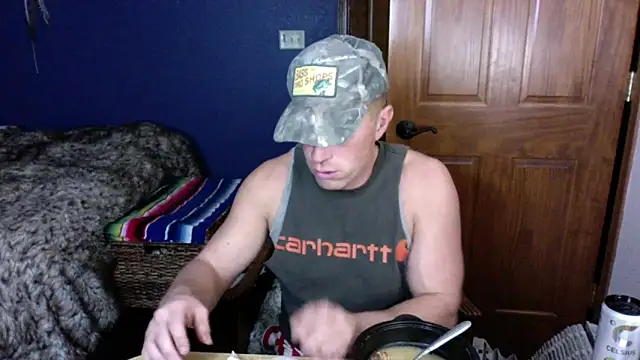 SpunRedneck live sex cam