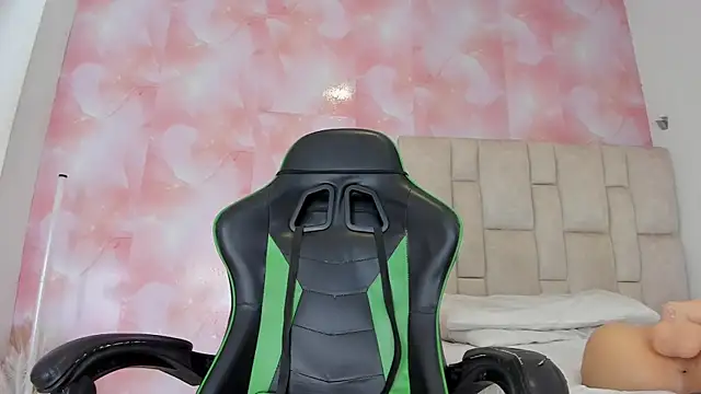 aida_rose_'s cam snapshot