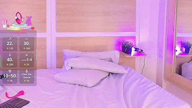 _nickypurple_'s cam snapshot