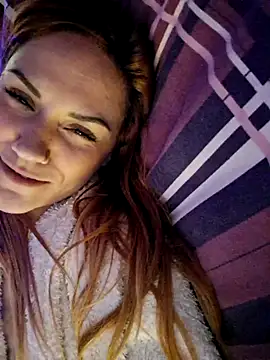 SlimBellaa live sex cam