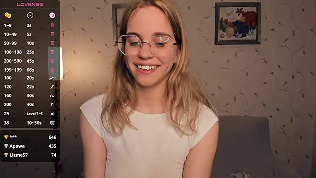 JoanBaggott's cam snapshot