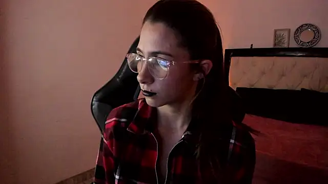 Sara_Roades's cam snapshot