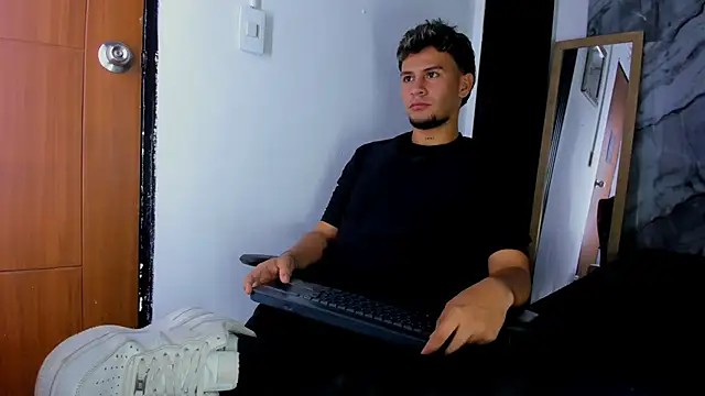 Alan-Smith1's cam snapshot