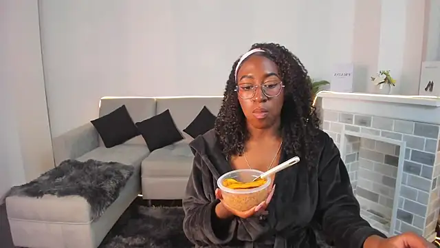 Qeen_blackk's cam snapshot