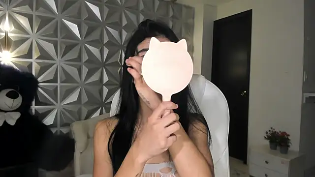 zoerouse_'s cam snapshot