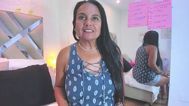 raquell_moore's cam snapshot