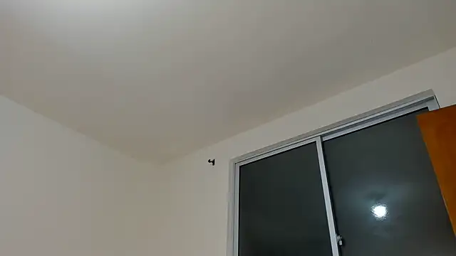 Valeria_Cruz83's cam snapshot