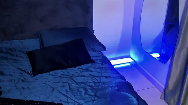 saramikaelson's cam snapshot