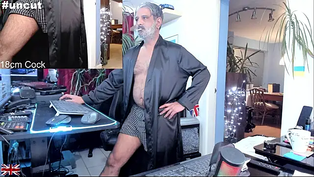 OnlineBossUK's cam snapshot