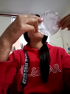 Bonny_Klote live sex cam