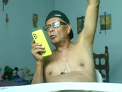 dirtysluttyfist's cam snapshot