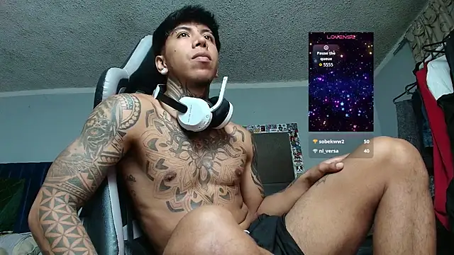 Nickhot0609 live sex cam