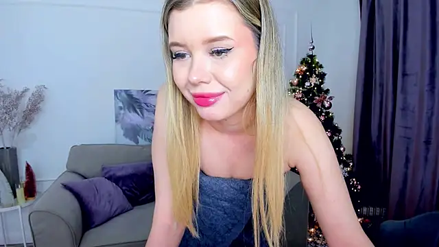 FollowLovee's cam snapshot