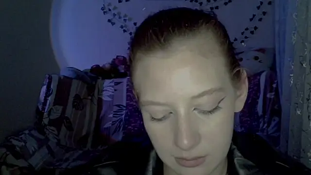 Lily_Ember's cam snapshot