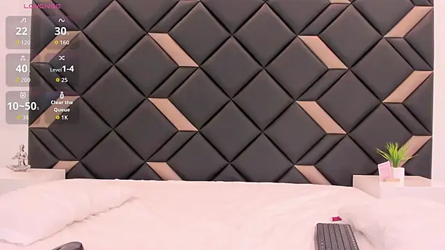 GeraldineSandoval's cam snapshot