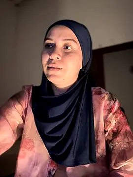 MatchedEyebrow live sex cam