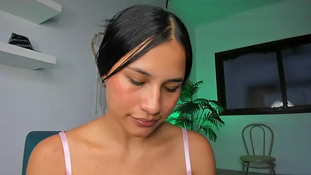 emily_yeon's cam snapshot