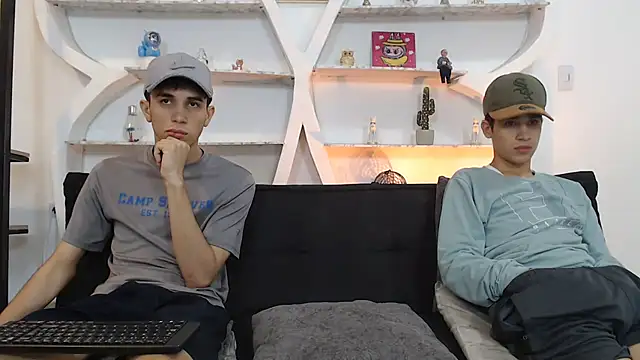 THREE_GUYS_HOT's cam snapshot