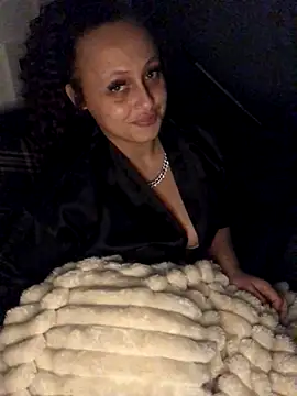 mayawestt's cam snapshot