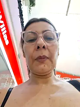 Mia-funny20's cam snapshot