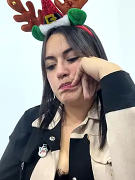 Lesly_10-'s cam snapshot