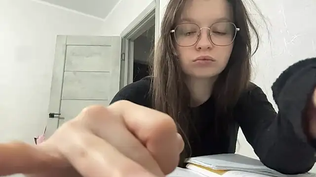 EllieBerrie's cam snapshot