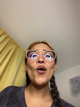 baby_lizy's cam snapshot