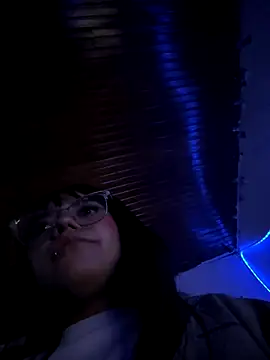 angie_rousse_'s cam snapshot