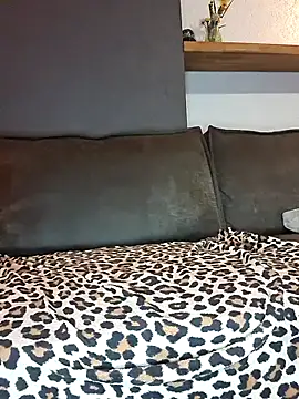 BlondMilfCait's cam snapshot