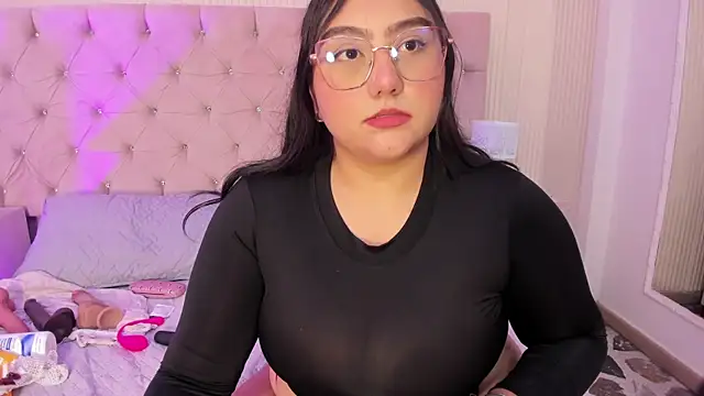 NayaWayne's cam snapshot