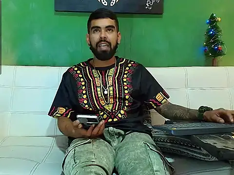 black_kameron_'s cam snapshot