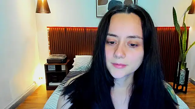 KatherineBond's cam snapshot