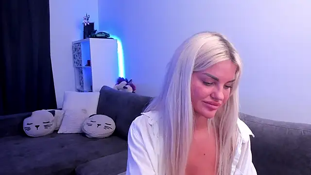 Nia_Blondie_X's web cam