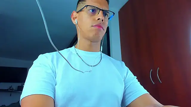 _John_Boy_'s cam snapshot