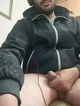 skrigul12 live sex cam