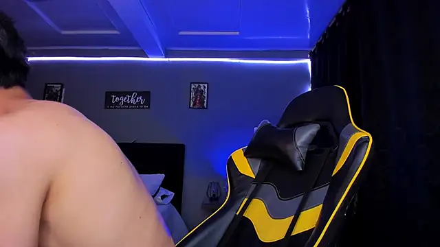 alexgiraldo__'s cam snapshot